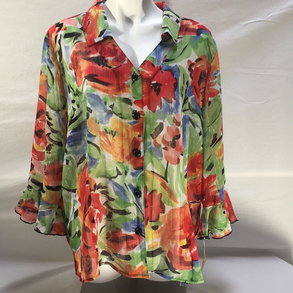 New with tags. Semi sheer floral blouse. Sz 3 X.